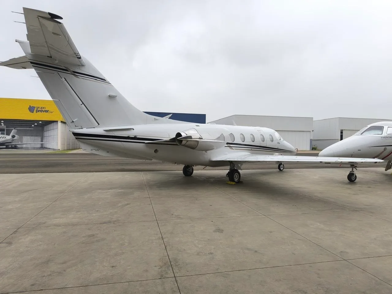 Hawker 400XP 2008 — foto 1