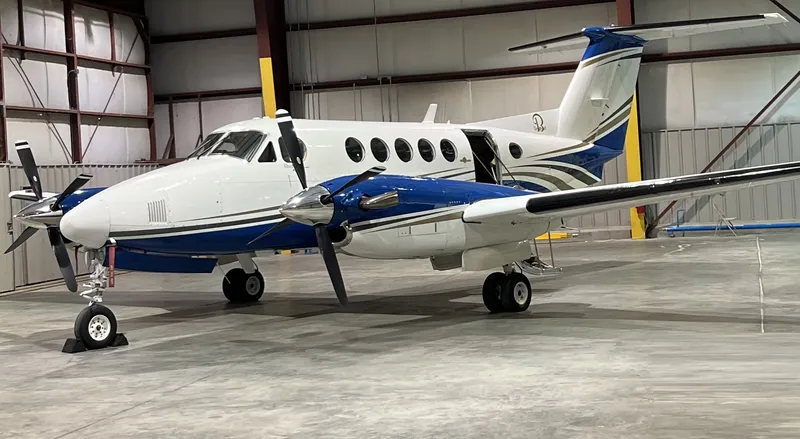 Beechcraft B200 1982
