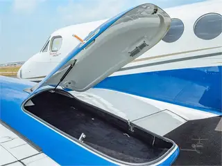 Beechcraft B200 1982 — miniatura 4